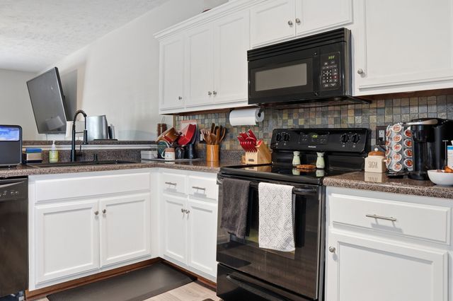 2451 New Holland Cir, Murfreesboro, TN 37128
