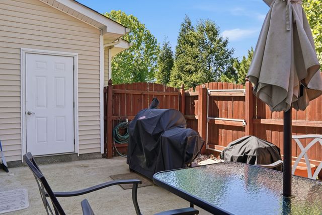 2451 New Holland Cir, Murfreesboro, TN 37128