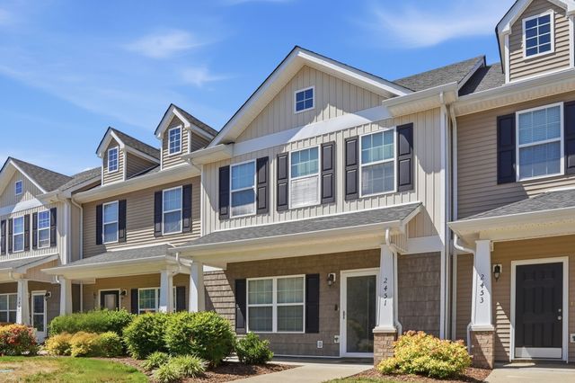2451 New Holland Cir, Murfreesboro, TN 37128