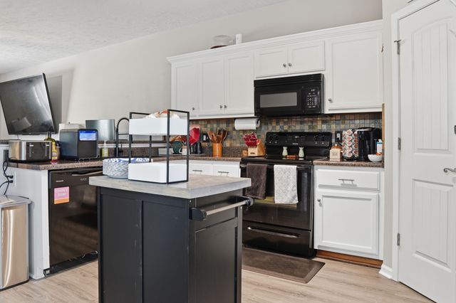 2451 New Holland Cir, Murfreesboro, TN 37128