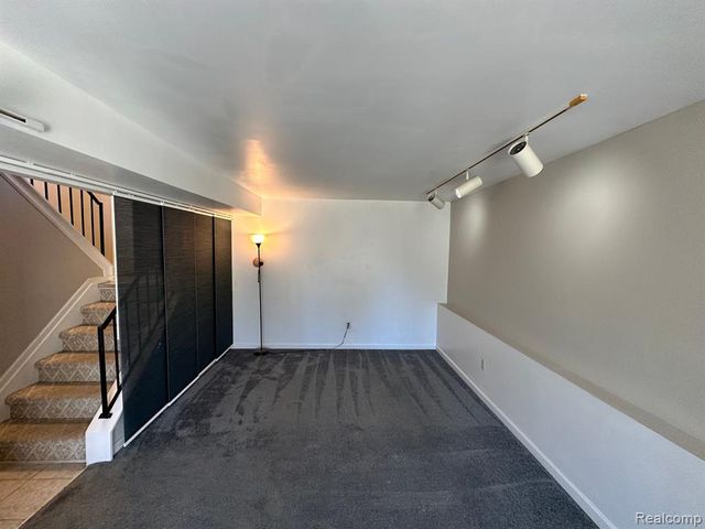 23260 Cranbrooke Drive, Novi, MI 48375