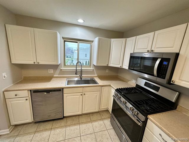 23260 Cranbrooke Drive, Novi, MI 48375
