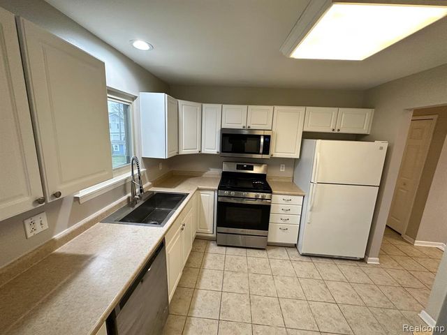 23260 Cranbrooke Drive, Novi, MI 48375