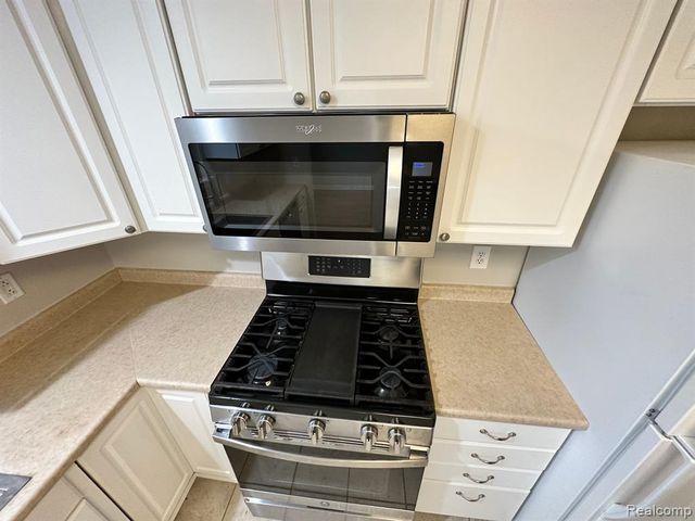 23260 Cranbrooke Drive, Novi, MI 48375