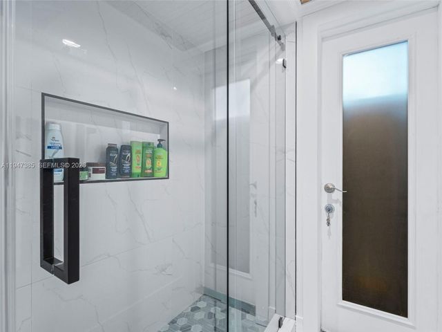 2050 NW 83rd Ave, Sunrise, FL 33322