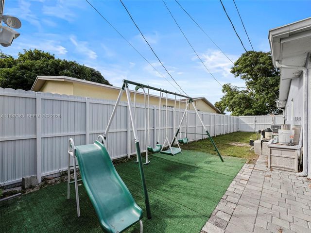 2050 NW 83rd Ave, Sunrise, FL 33322