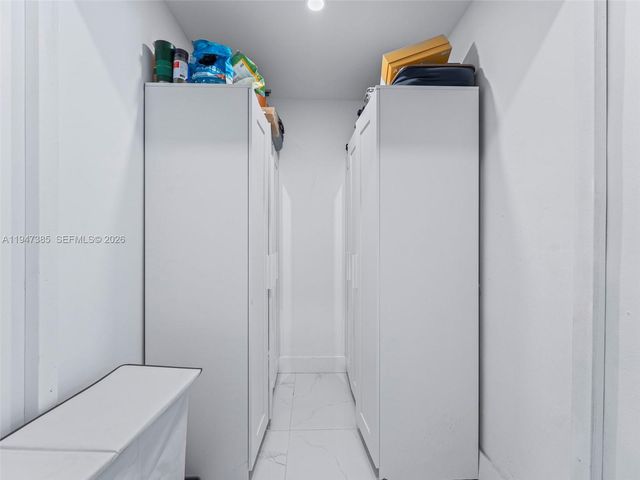 2050 NW 83rd Ave, Sunrise, FL 33322