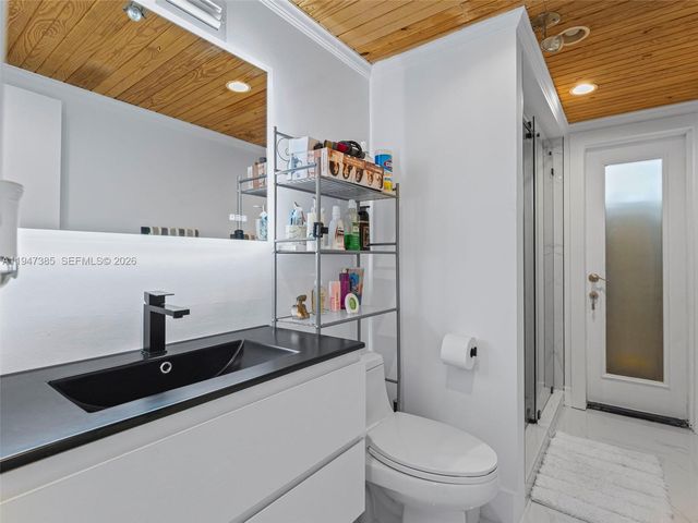 2050 NW 83rd Ave, Sunrise, FL 33322