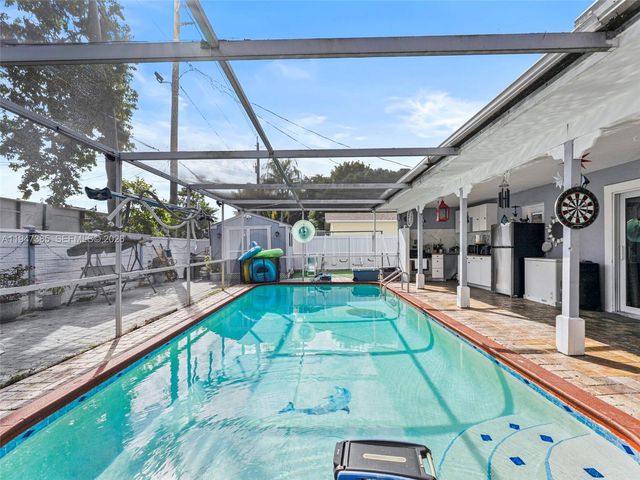 2050 NW 83rd Ave, Sunrise, FL 33322