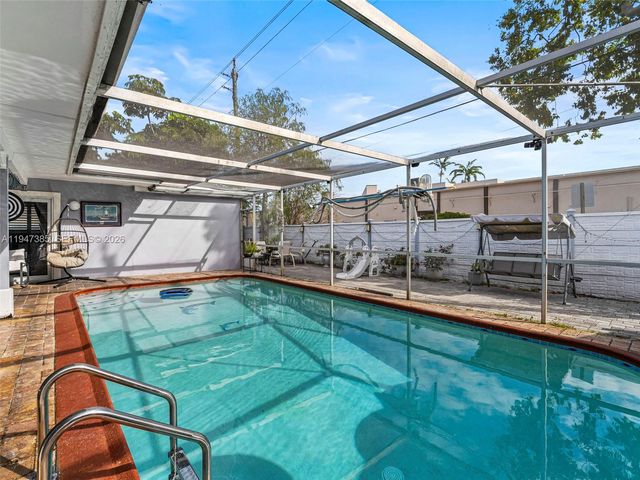 2050 NW 83rd Ave, Sunrise, FL 33322