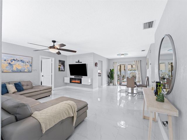 2050 NW 83rd Ave, Sunrise, FL 33322