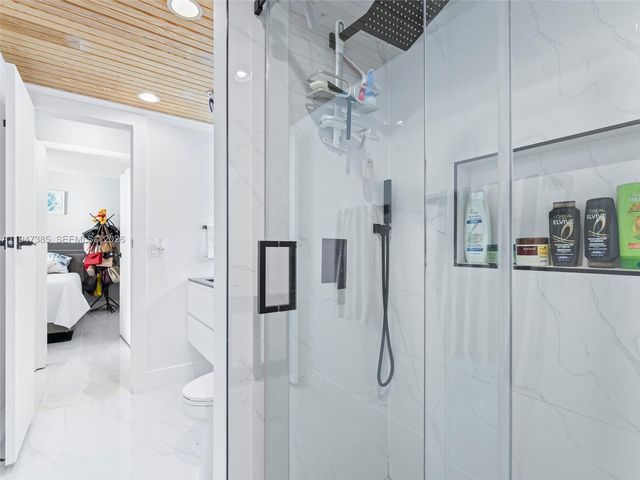 2050 NW 83rd Ave, Sunrise, FL 33322