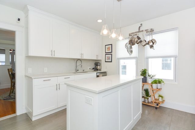 48 Farquhar 2, Boston, MA 02131