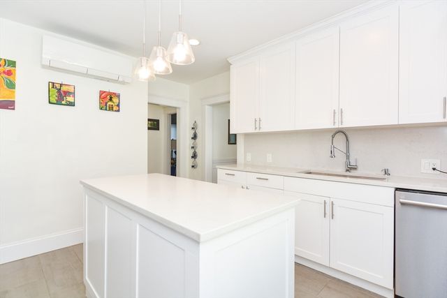 48 Farquhar 2, Boston, MA 02131