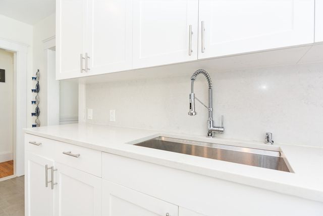 48 Farquhar 2, Boston, MA 02131