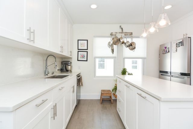 48 Farquhar 2, Boston, MA 02131