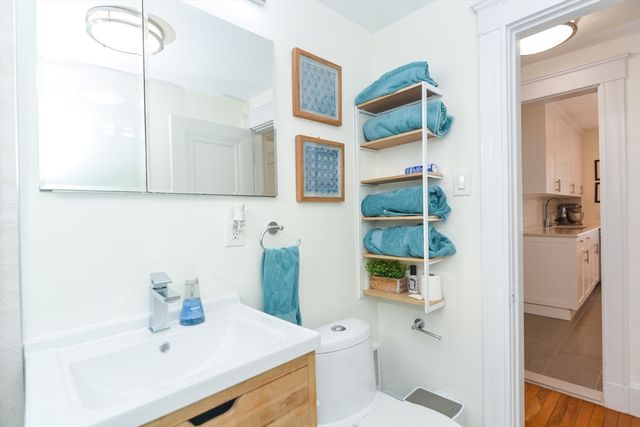 48 Farquhar 2, Boston, MA 02131