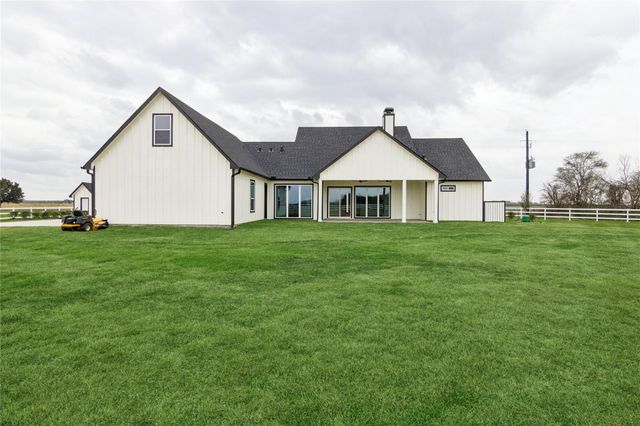 5766 Ward Bend Rd, Sealy, TX 77474