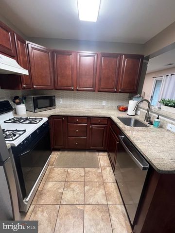 8815 Stone Ridge Cir Apt T3, Pikesville, MD 21208