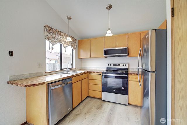 1810 SW 355th Place, Federal Way, WA 98023