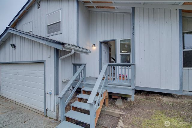 1810 SW 355th Place, Federal Way, WA 98023