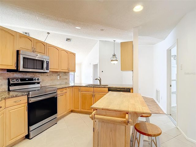 15005 REDCLIFF DRIVE, Tampa, FL 33625