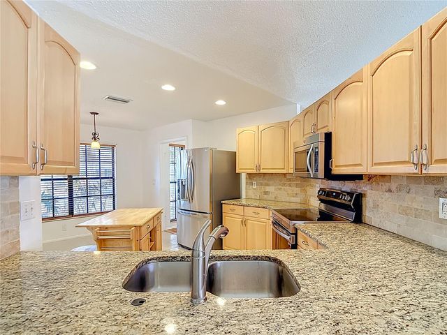 15005 REDCLIFF DRIVE, Tampa, FL 33625