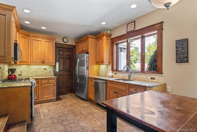 399 Ocean Avenue, Massapequa, NY 11758