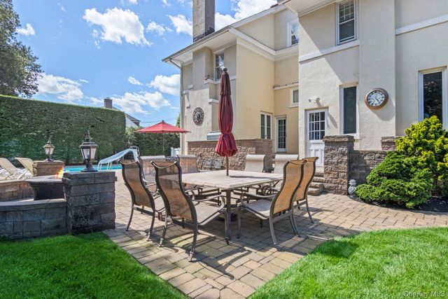 399 Ocean Avenue, Massapequa, NY 11758