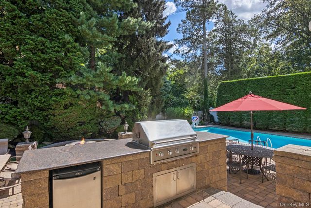 399 Ocean Avenue, Massapequa, NY 11758