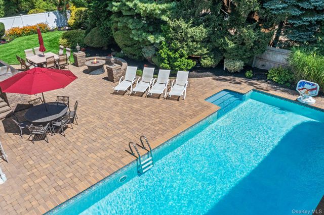 399 Ocean Avenue, Massapequa, NY 11758