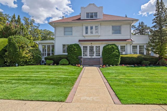 399 Ocean Avenue, Massapequa, NY 11758