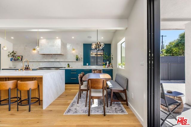 11920 Hartsook Street, Valley Village, CA 91607