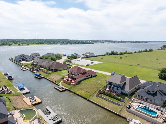 10808 Bourbon Street, Willis, TX 77318