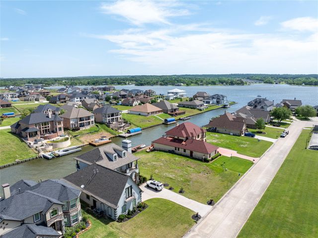 10808 Bourbon Street, Willis, TX 77318