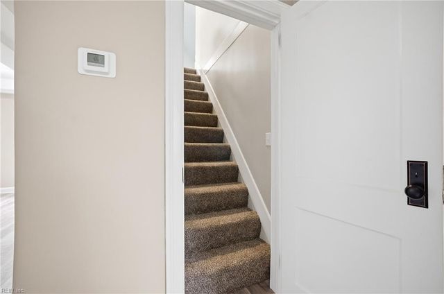 44 Henry ST, Hampton, VA 23669