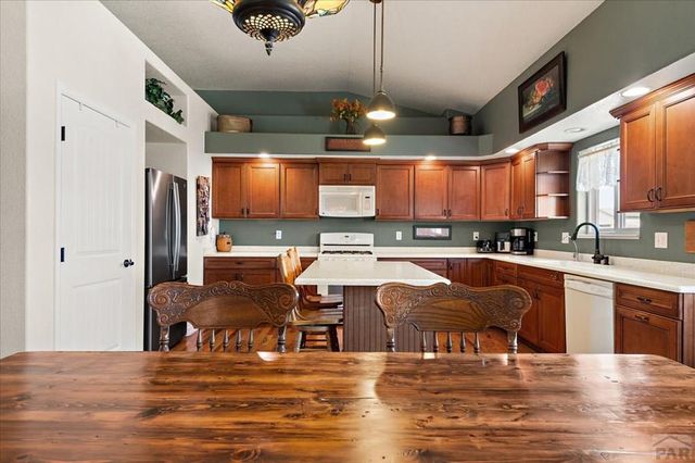 1193 E Sapinero Dr, Pueblo West, CO 81007