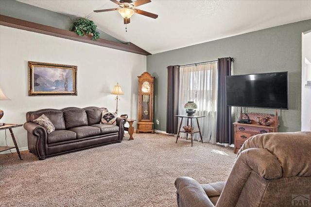 1193 E Sapinero Dr, Pueblo West, CO 81007