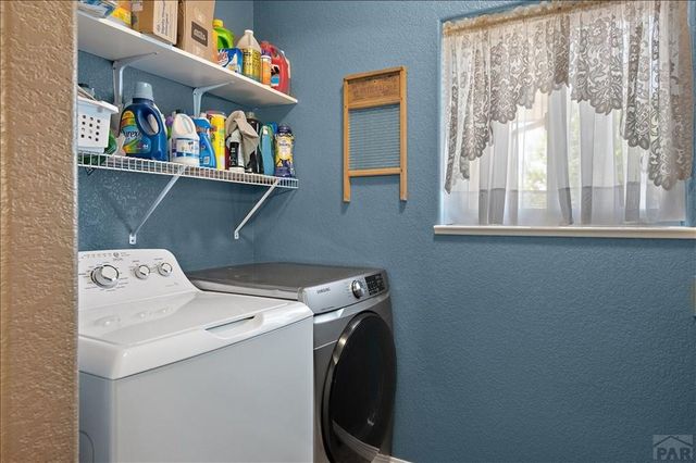 1193 E Sapinero Dr, Pueblo West, CO 81007