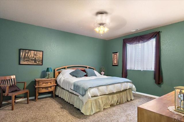 1193 E Sapinero Dr, Pueblo West, CO 81007
