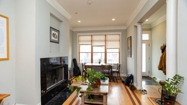 2438 N Washtenaw Avenue 1, Chicago, IL 60647