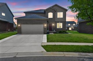 5168 Bradmore Lane, Warren, MI 48092