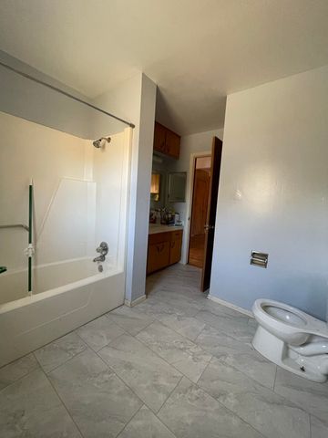 318 E 11th Ave, El Dorado, KS 67042