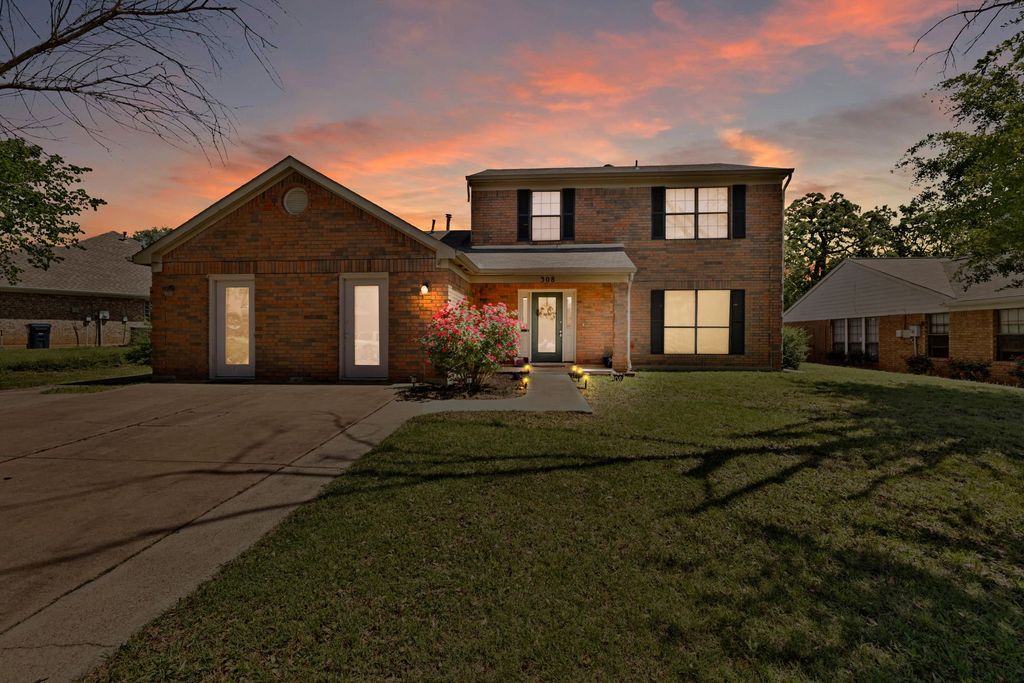 308 Mack Drive, Denton, TX 76209