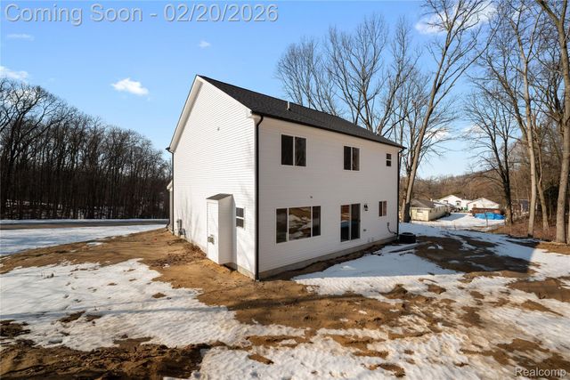 16085 Catalpa Ridge Drive, Holly Township, MI 48442