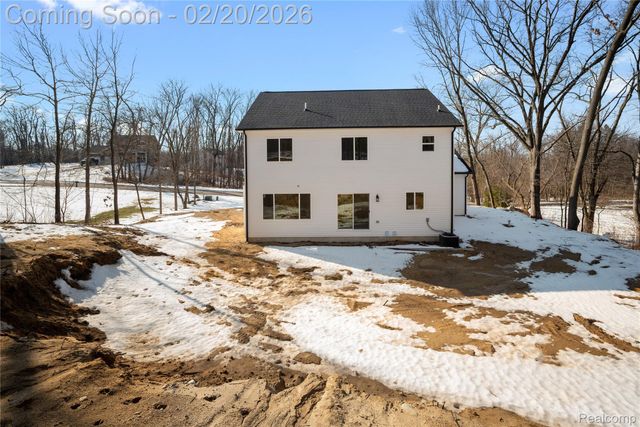 16085 Catalpa Ridge Drive, Holly Township, MI 48442