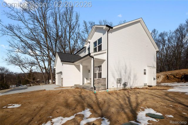 16085 Catalpa Ridge Drive, Holly Township, MI 48442