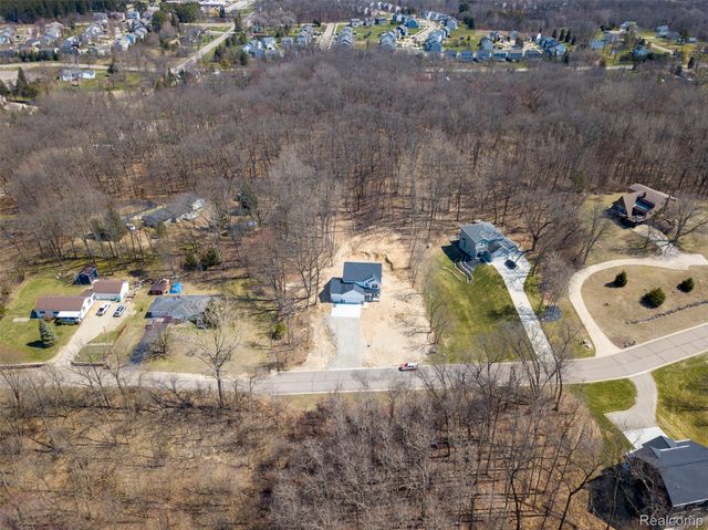 16085 Catalpa Ridge Drive, Holly Township, MI 48442