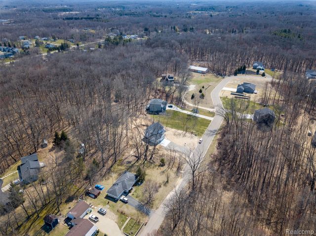 16085 Catalpa Ridge Drive, Holly Township, MI 48442
