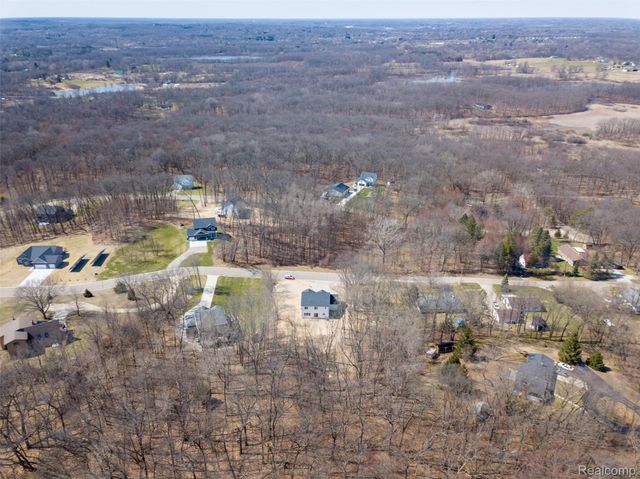 16085 Catalpa Ridge Drive, Holly Township, MI 48442